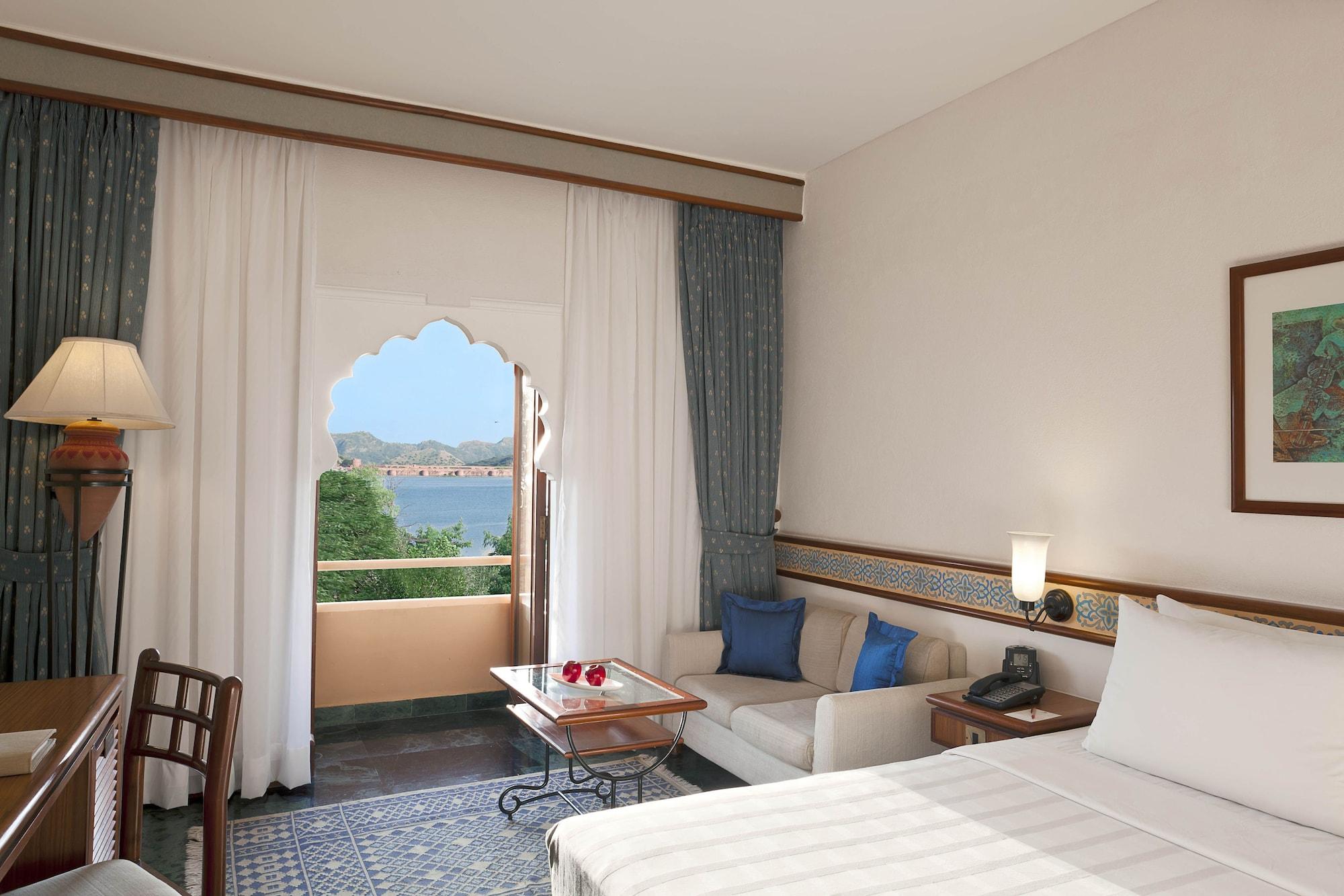 Trident Jaipur Hotel Exterior photo Deluxe Room