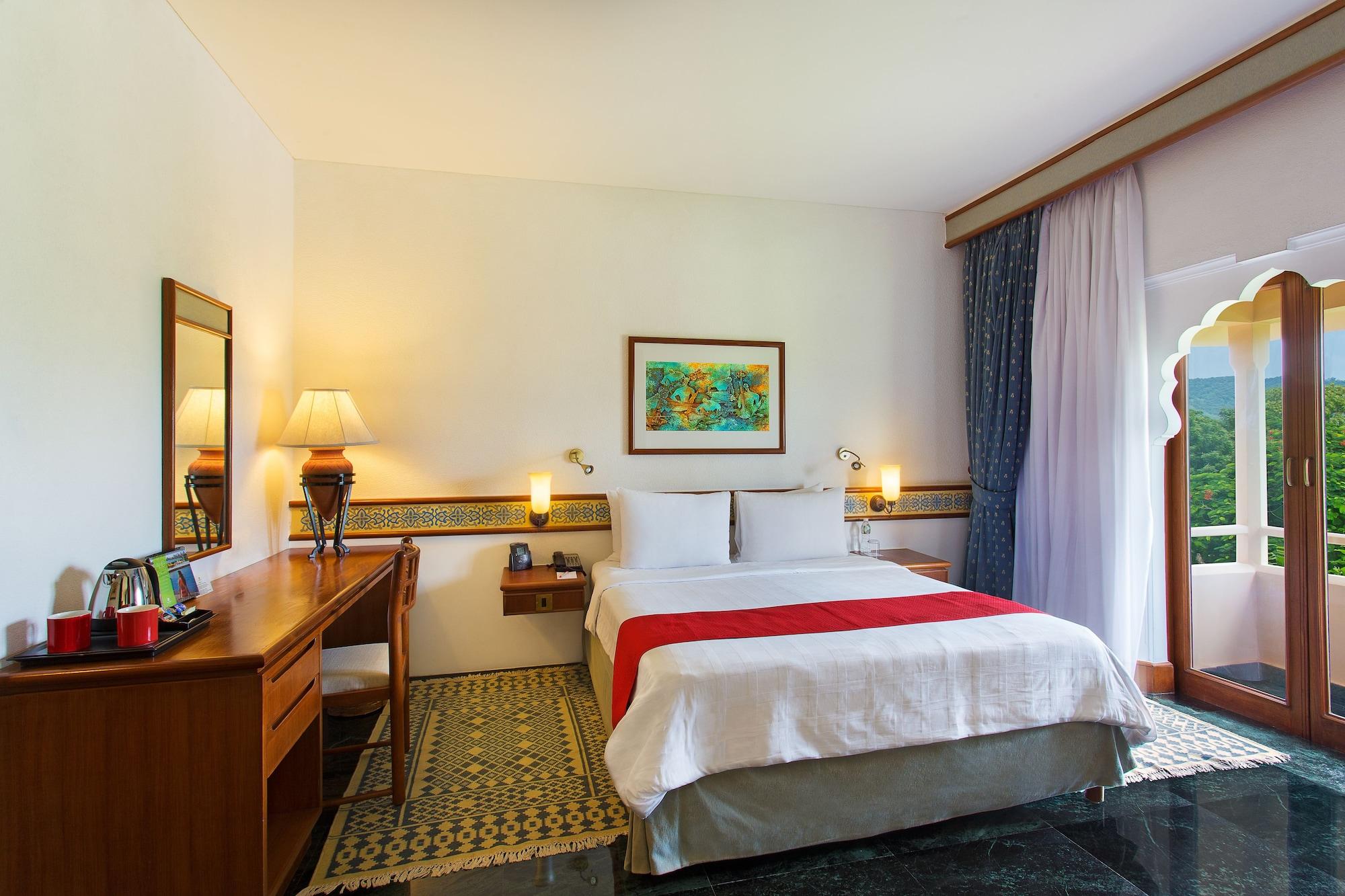 Trident Jaipur Hotel Exterior photo Deluxe Room