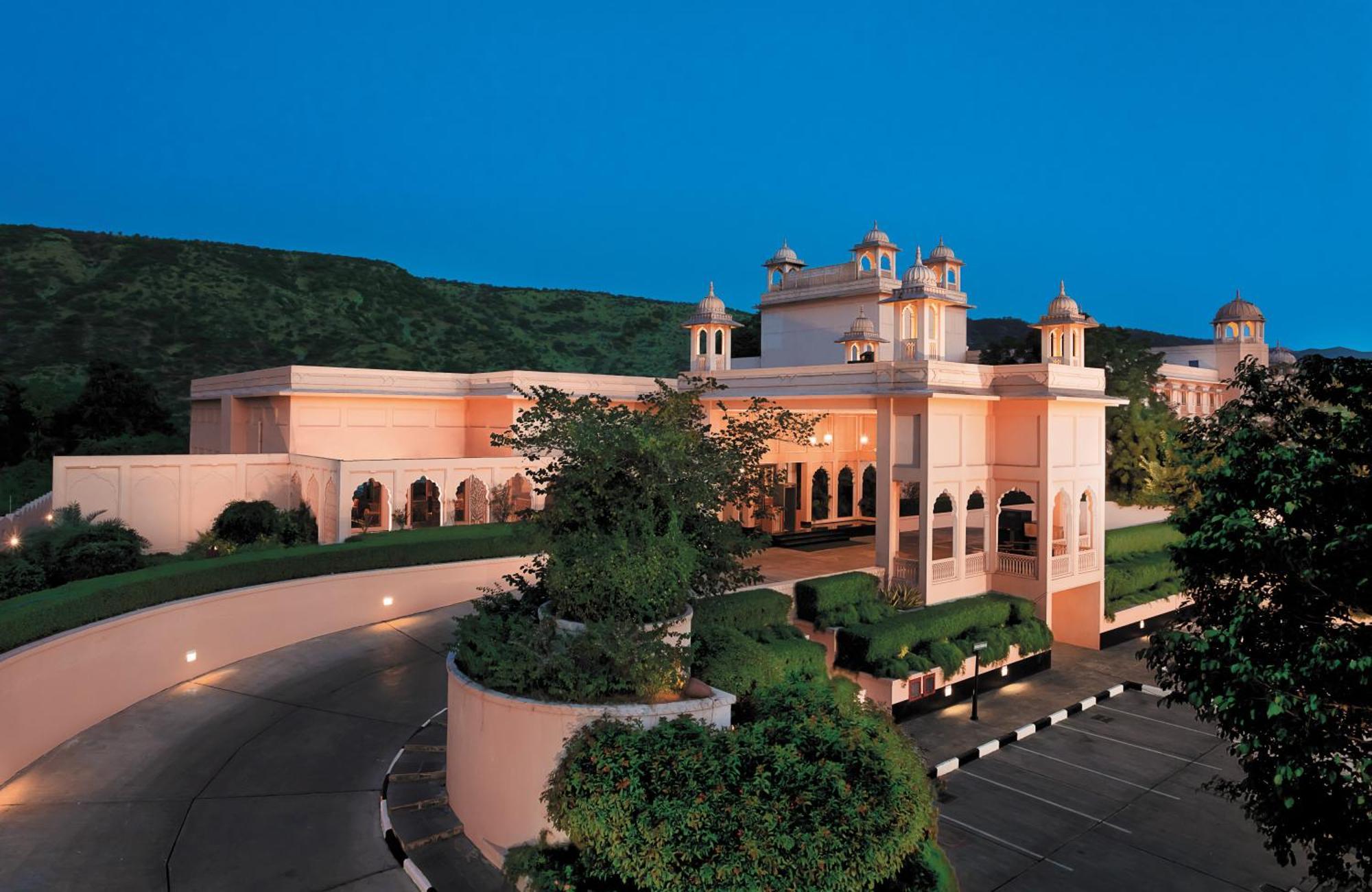 Trident Jaipur Hotel Exterior photo The Oberoi Udaivilas Palace