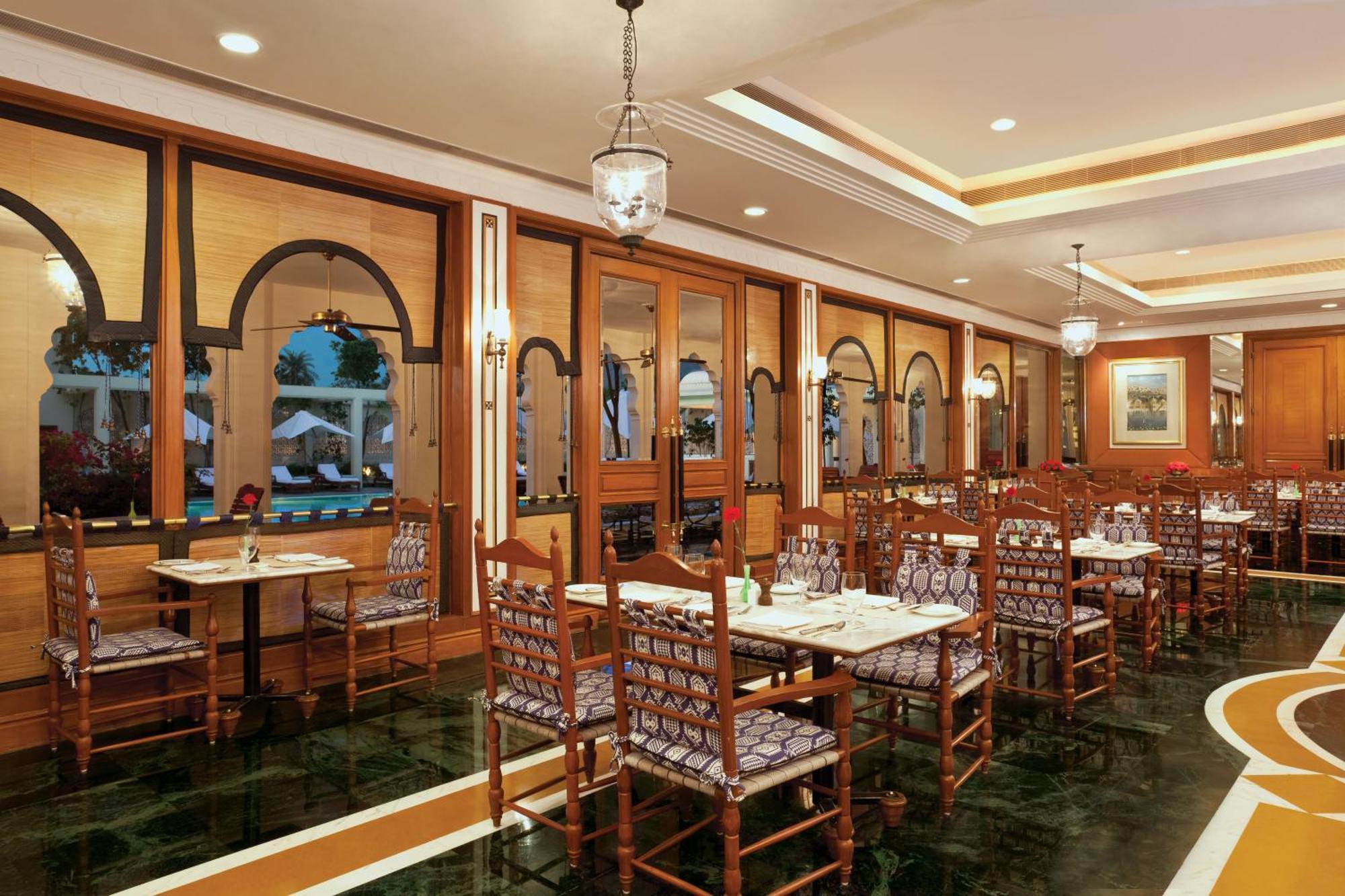 Trident Jaipur Hotel Exterior photo The interior of the hotel